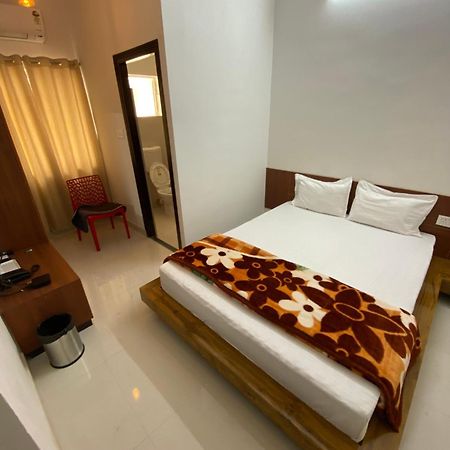 Lake Land Guest House โกลกาตา ภายนอก รูปภาพ