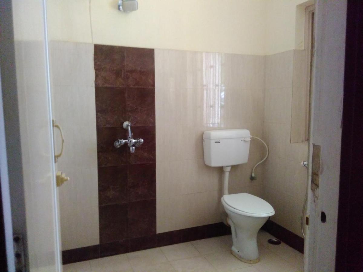 Lake Land Guest House โกลกาตา ภายนอก รูปภาพ