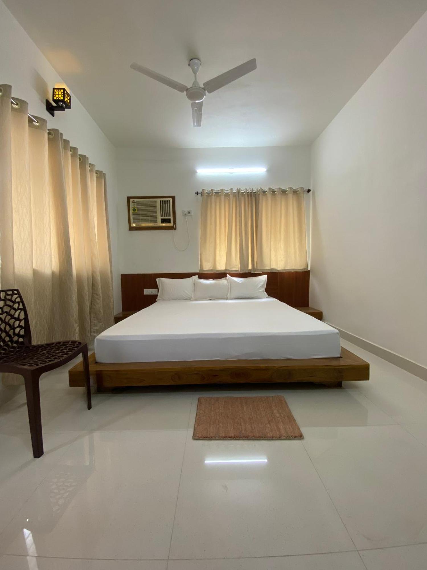 Lake Land Guest House โกลกาตา ภายนอก รูปภาพ