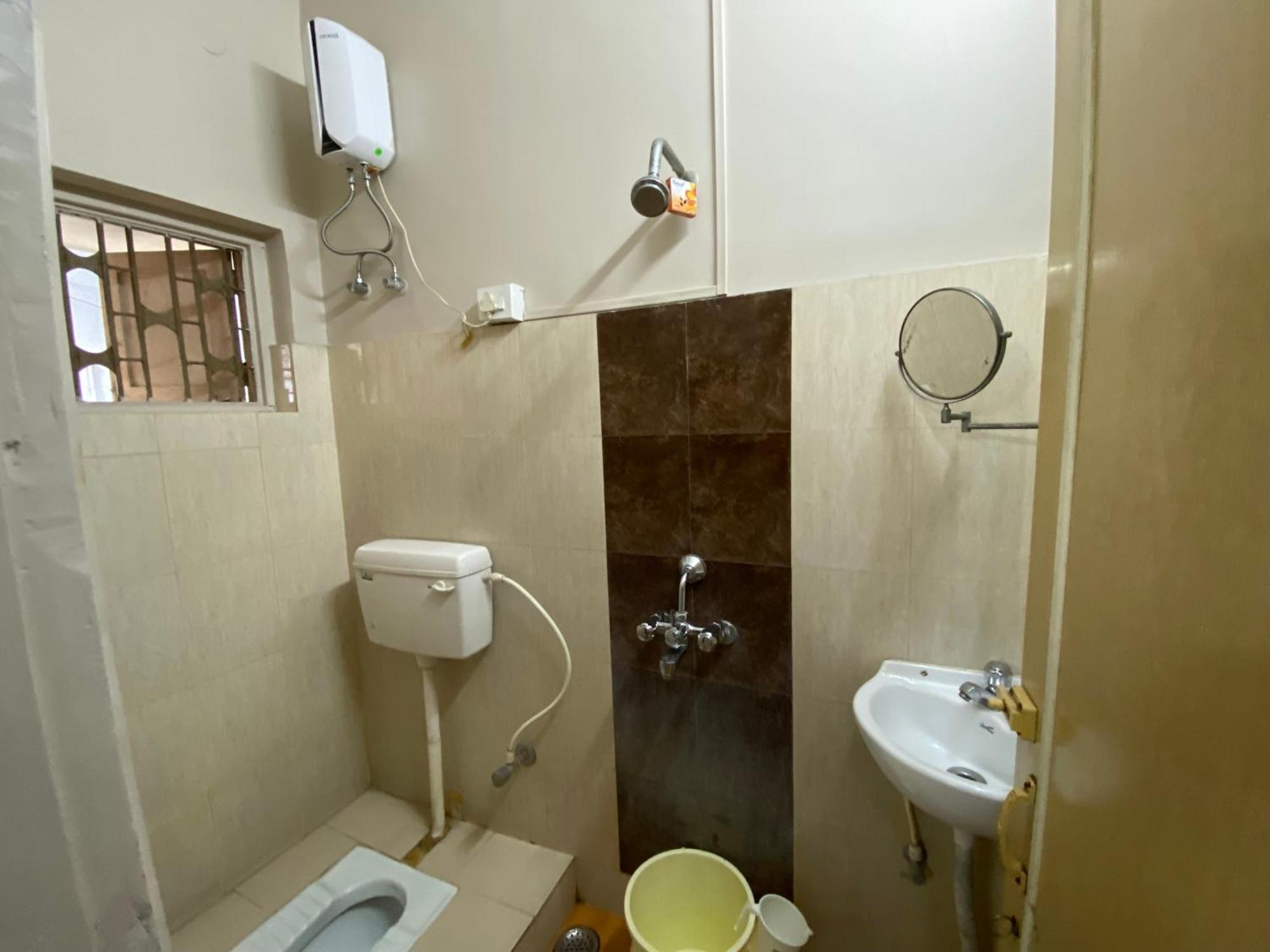 Lake Land Guest House โกลกาตา ภายนอก รูปภาพ